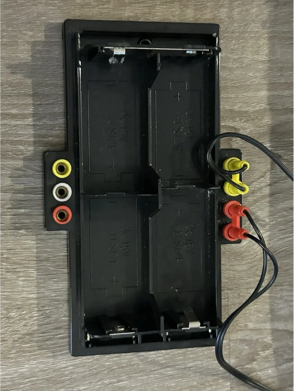 NASCAR High-Banked Tri-Oval Slot Car Track Set 2 Cars Controllers Tested